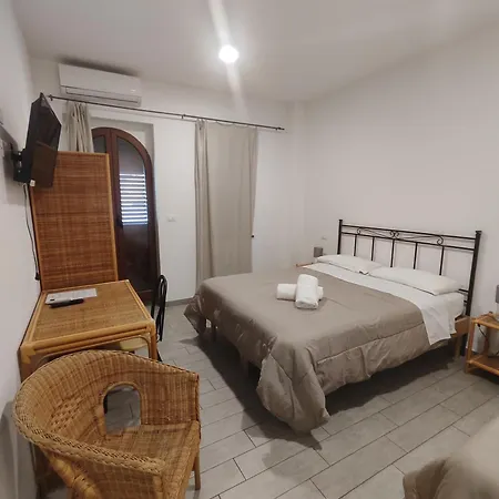 Faraglione Hotel
